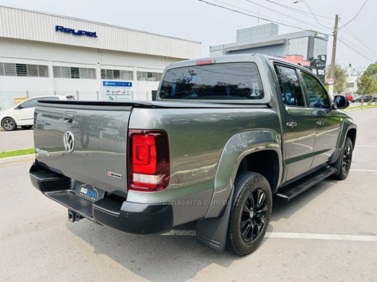 VOLKSWAGEN - AMAROK - 2021/2022 - Cinza - R$ 164.900,00