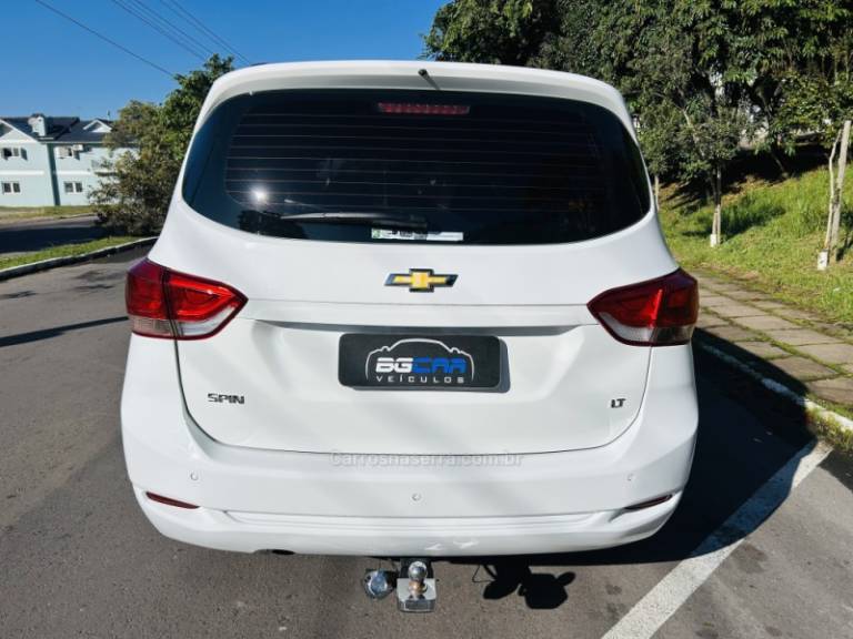 CHEVROLET - SPIN - 2019/2019 - Branca - R$ 69.900,00