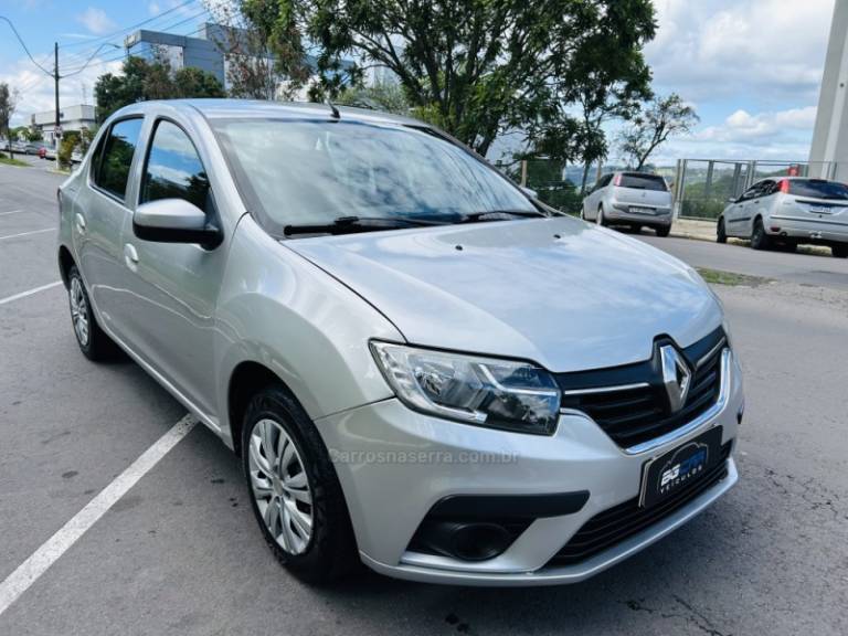 RENAULT - LOGAN - 2019/2020 - Prata - R$ 46.900,00