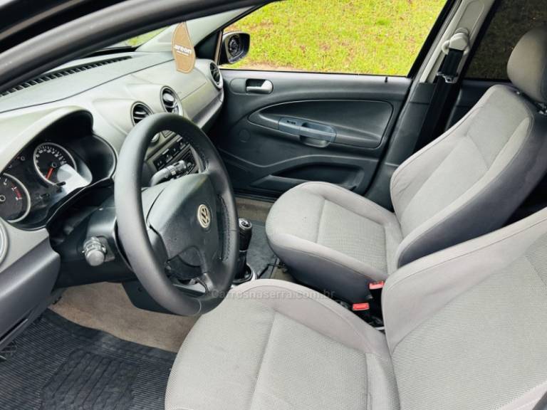 VOLKSWAGEN - VOYAGE - 2009/2010 - Preta - R$ 34.900,00