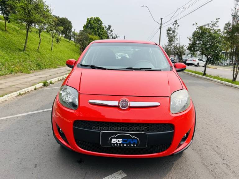 FIAT - PALIO - 2013/2014 - Vermelha - R$ 44.900,00