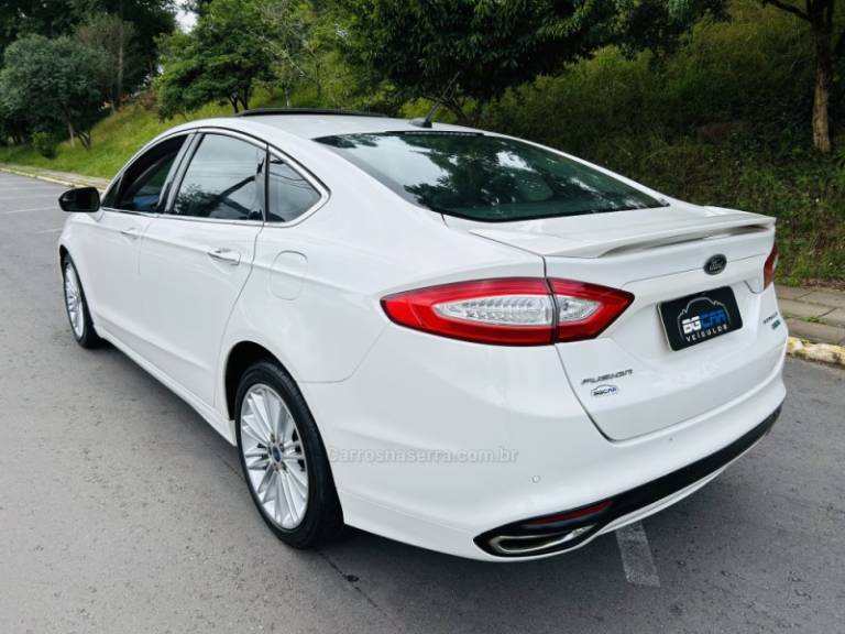 FORD - FUSION - 2013/2013 - Branca - R$ 74.900,00