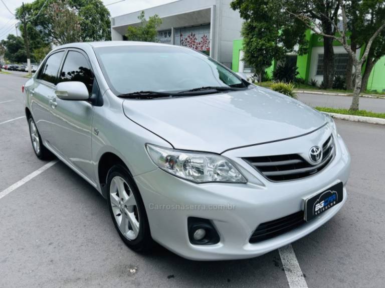 TOYOTA - COROLLA - 2012/2012 - Prata - R$ 68.900,00