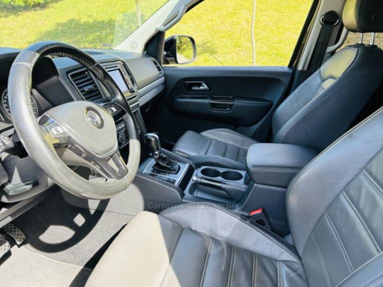 VOLKSWAGEN - AMAROK - 2017/2018 - Preta - R$ 149.900,00