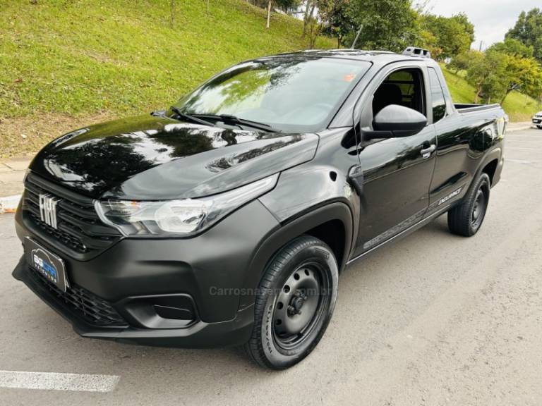 FIAT - STRADA - 2022/2022 - Preta - R$ 73.900,00