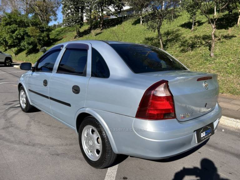 CHEVROLET - CORSA - 2008/2009 - Prata - R$ 29.900,00