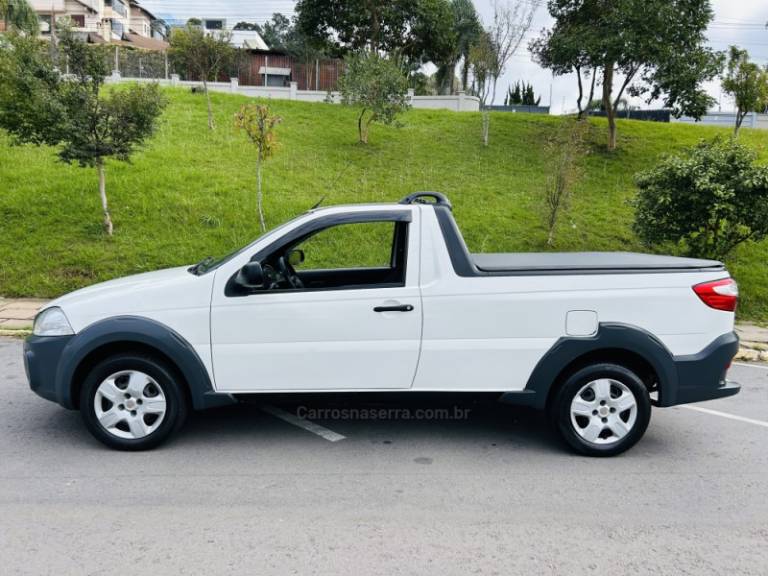 FIAT - STRADA - 2017/2018 - Branca - R$ 62.900,00