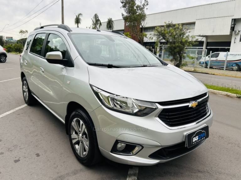 CHEVROLET - SPIN - 2022/2023 - Prata - R$ 104.900,00