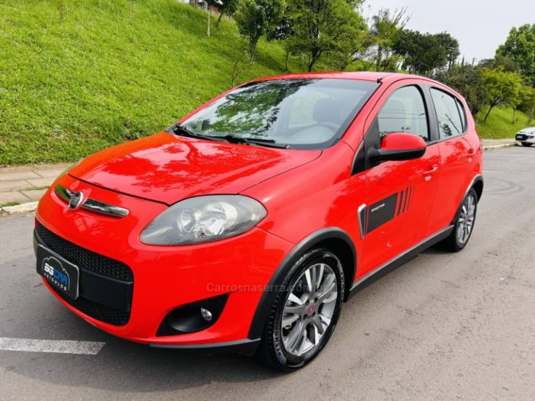 FIAT - PALIO - 2013/2014 - Vermelha - R$ 44.900,00