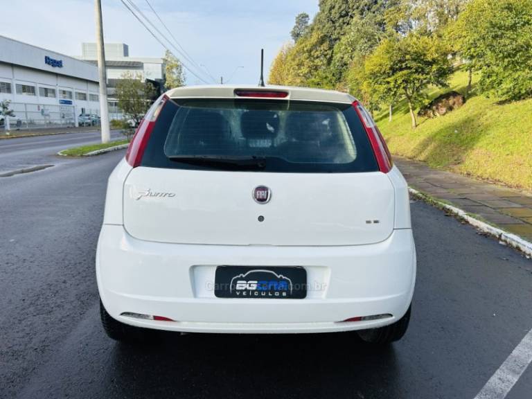 FIAT - PUNTO - 2011/2011 - Branca - R$ 35.900,00