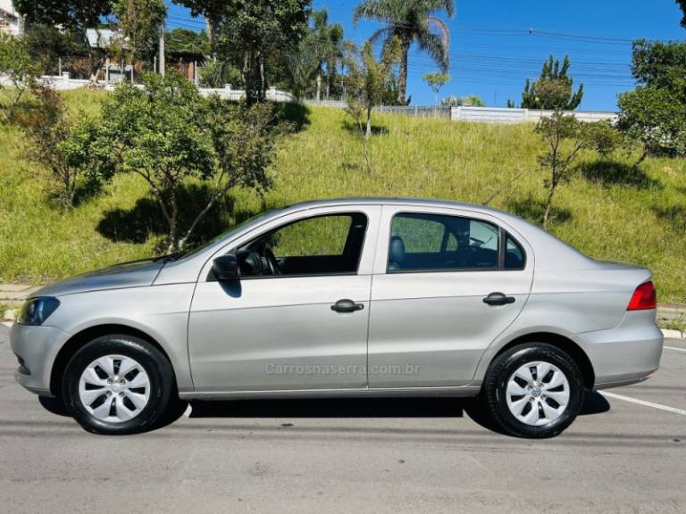 VOLKSWAGEN - VOYAGE - 2014/2015 - Cinza - R$ 45.900,00