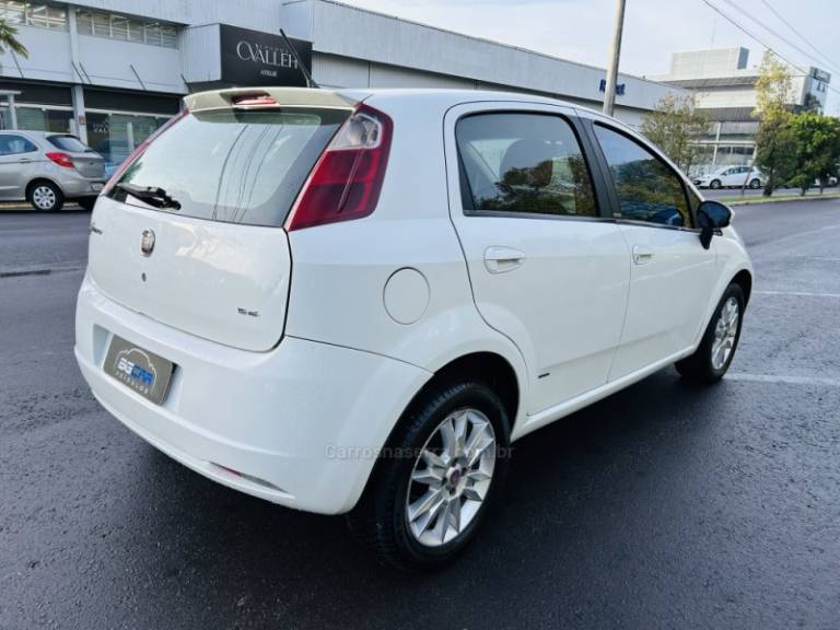 FIAT - PUNTO - 2011/2011 - Branca - R$ 35.900,00