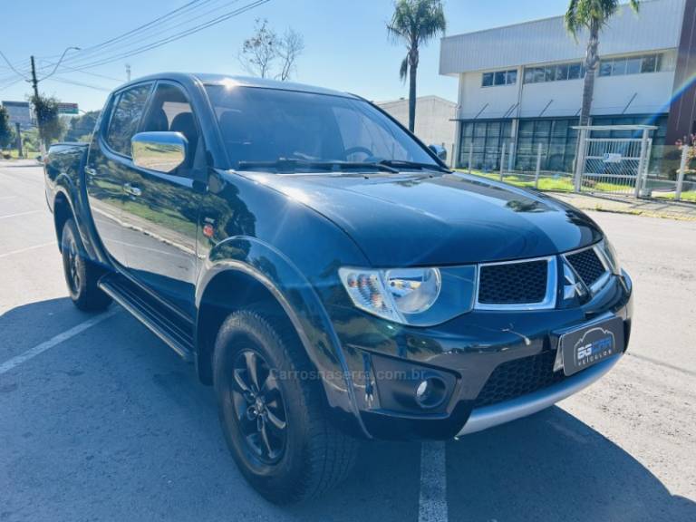 MITSUBISHI - L200 TRITON - 2012/2012 - Preta - R$ 89.900,00