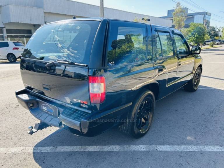 CHEVROLET - BLAZER - 2001/2002 - Preta - R$ 39.900,00