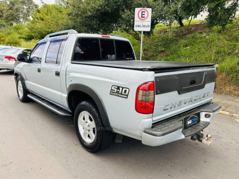 CHEVROLET - S10 - 2009/2010 - Prata - R$ 63.900,00