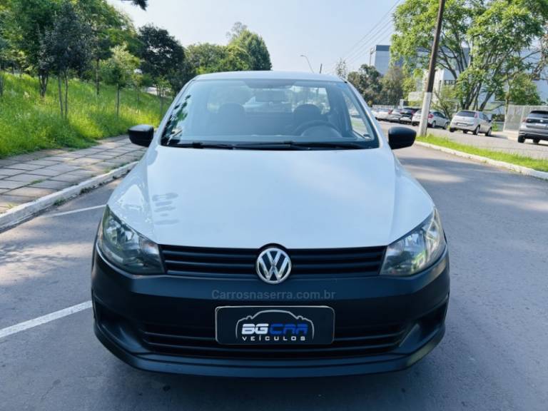 VOLKSWAGEN - SAVEIRO - 2013/2014 - Branca - R$ 45.900,00