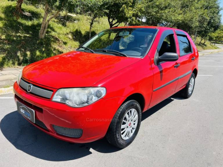 FIAT - PALIO - 2010/2010 - Vermelha - R$ 23.900,00