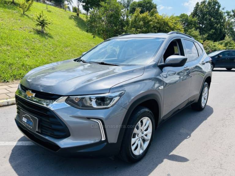 CHEVROLET - TRACKER - 2022/2023 - Cinza - R$ 104.900,00