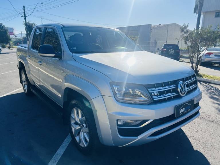 VOLKSWAGEN - AMAROK - 2019/2019 - Prata - R$ 159.900,00