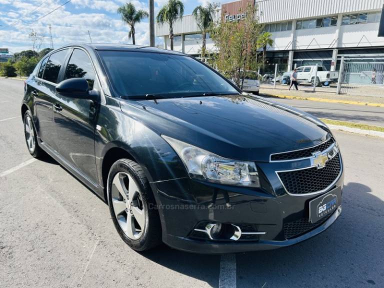 CHEVROLET - CRUZE - 2013/2013 - Preta - R$ 59.900,00