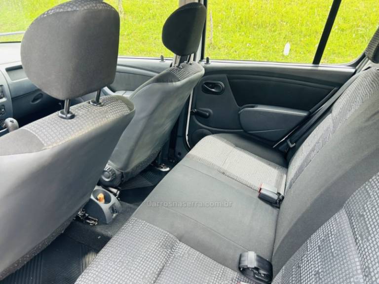 RENAULT - SANDERO - 2009/2010 - Branca - R$ 30.900,00