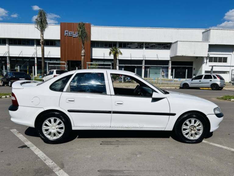 CHEVROLET - VECTRA - 1998/1998 - Branca - R$ 19.900,00