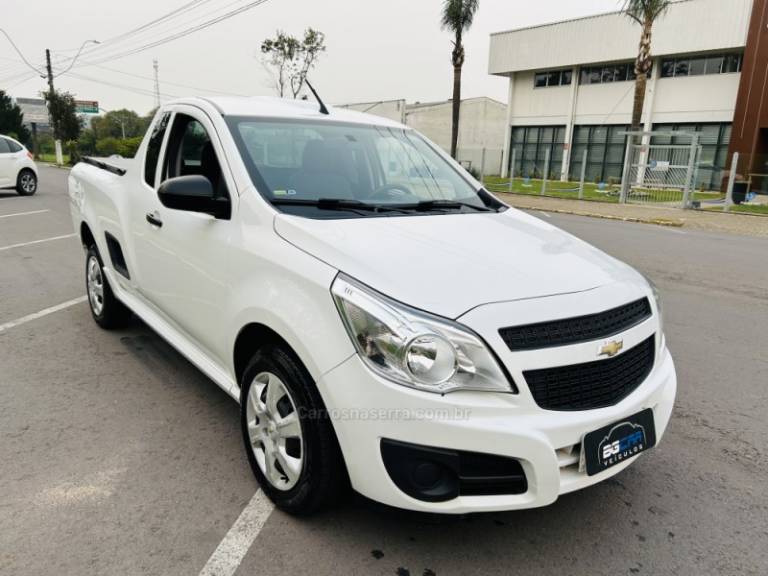 CHEVROLET - MONTANA - 2017/2018 - Branca - R$ 55.900,00