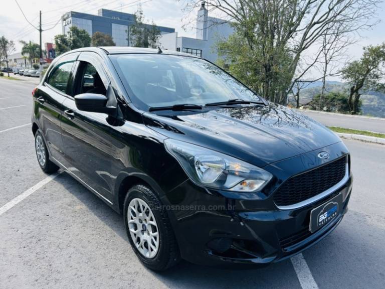 FORD - KA - 2016/2017 - Preta - R$ 45.900,00