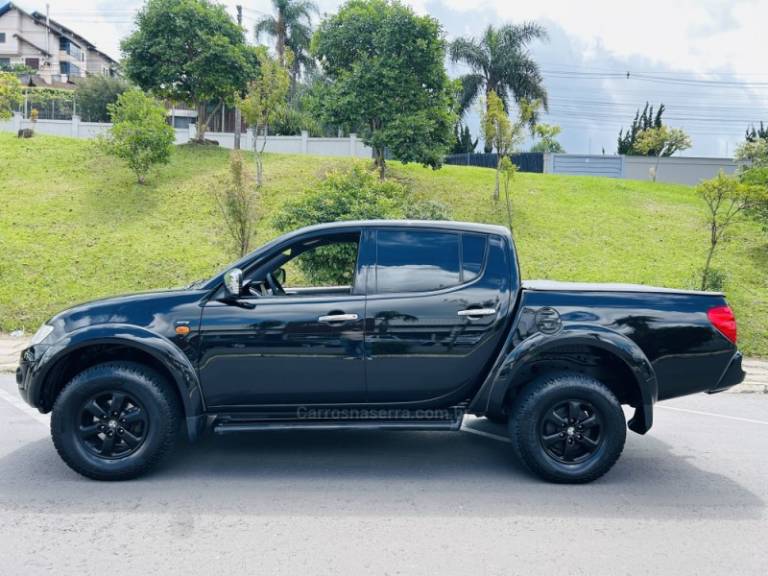 MITSUBISHI - L200 TRITON - 2012/2012 - Preta - R$ 94.900,00