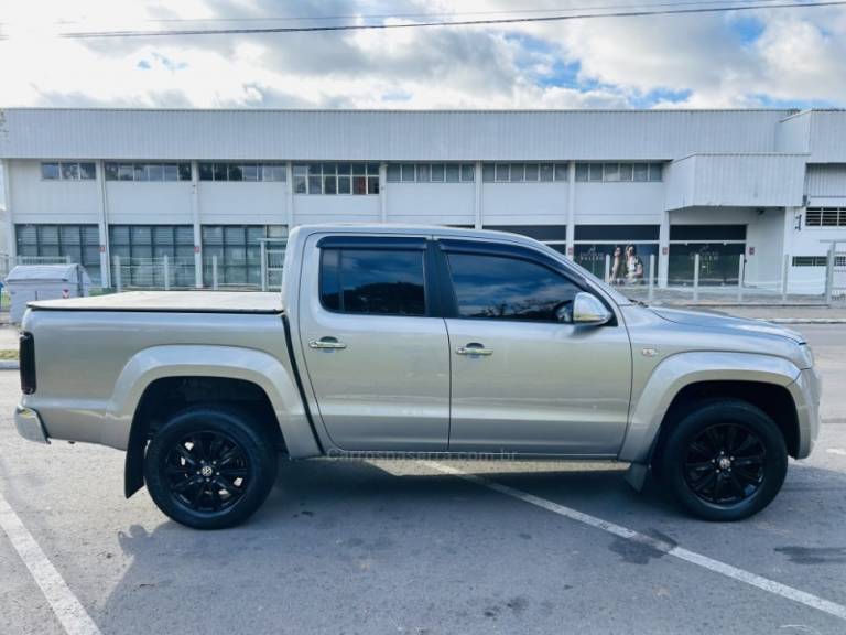 VOLKSWAGEN - AMAROK - 2010/2011 - Cinza - R$ 89.900,00