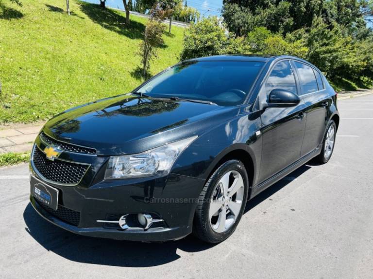 CHEVROLET - CRUZE - 2013/2013 - Preta - R$ 63.900,00