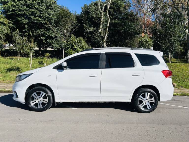 CHEVROLET - SPIN - 2019/2019 - Branca - R$ 69.900,00