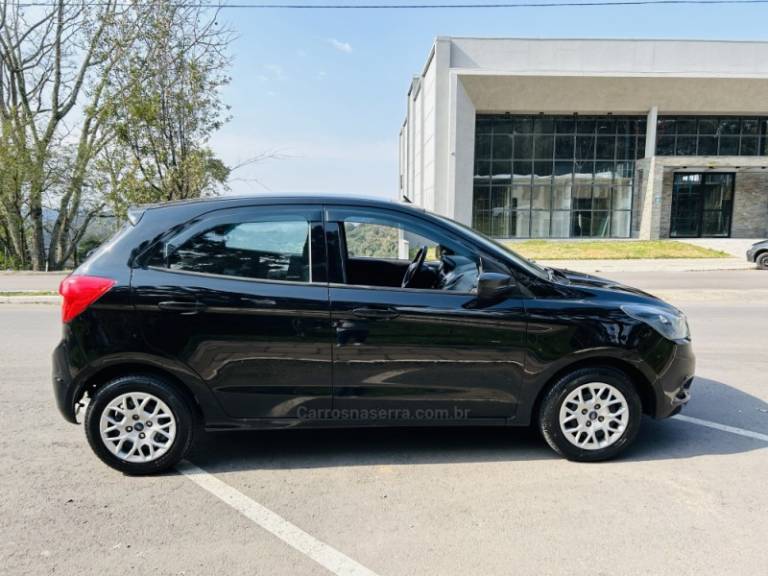 FORD - KA - 2016/2017 - Preta - R$ 45.900,00