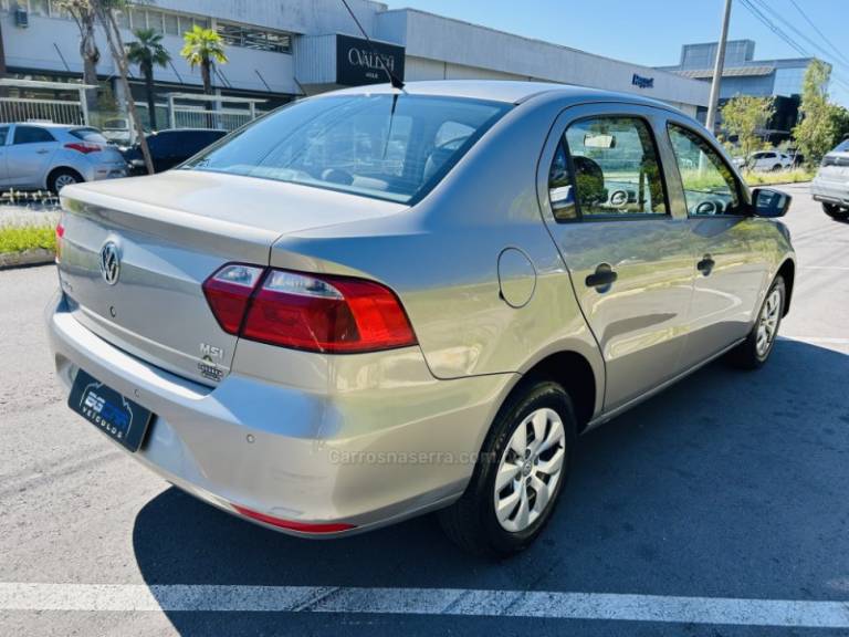 VOLKSWAGEN - VOYAGE - 2014/2015 - Cinza - R$ 45.900,00