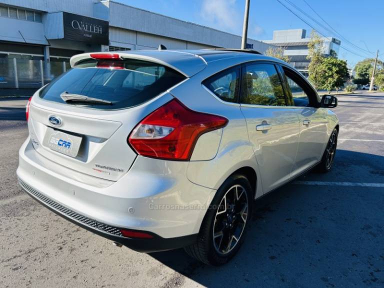 FORD - FOCUS - 2013/2014 - Prata - R$ 59.900,00