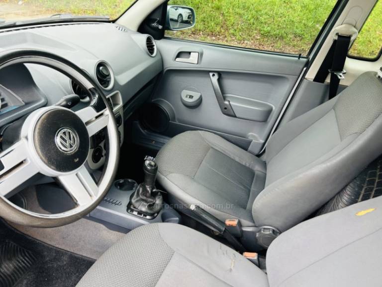 VOLKSWAGEN - SAVEIRO - 2009/2010 - Prata - R$ 43.900,00
