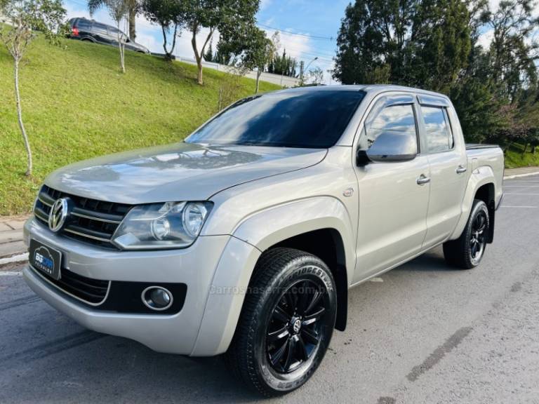 VOLKSWAGEN - AMAROK - 2010/2011 - Cinza - R$ 89.900,00