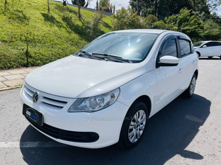 VOLKSWAGEN - GOL - 2012/2013 - Branca - R$ 35.900,00