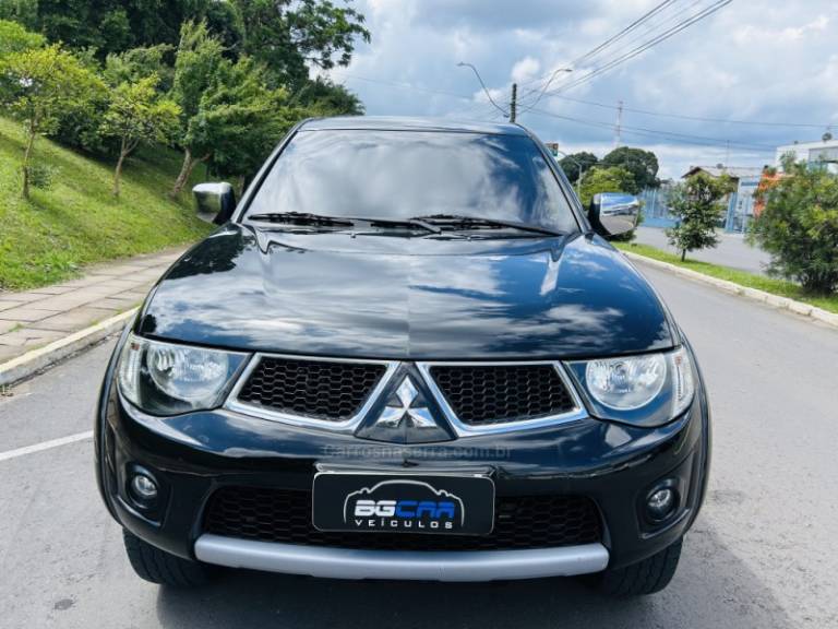 MITSUBISHI - L200 TRITON - 2012/2012 - Preta - R$ 94.900,00