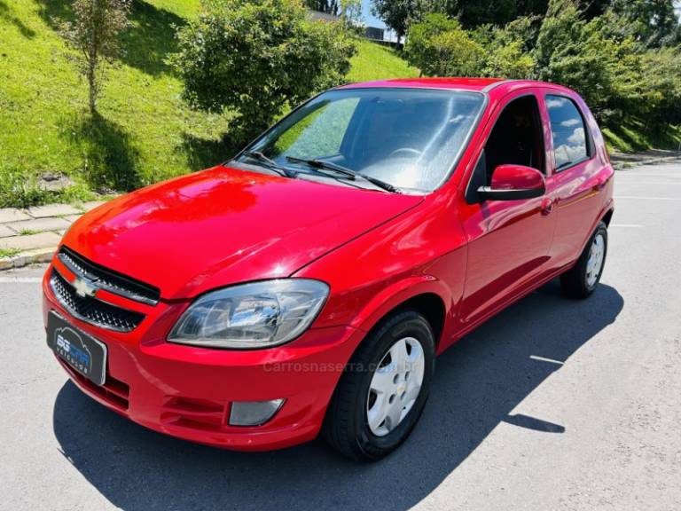 CHEVROLET - CELTA - 2012/2013 - Vermelha - R$ 37.900,00