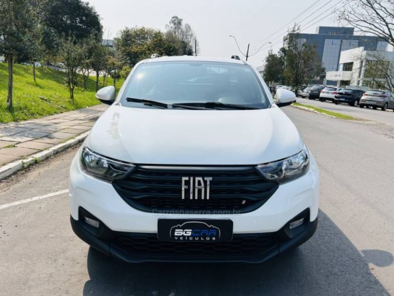 FIAT - STRADA - 2020/2021 - Branca - R$ 82.900,00