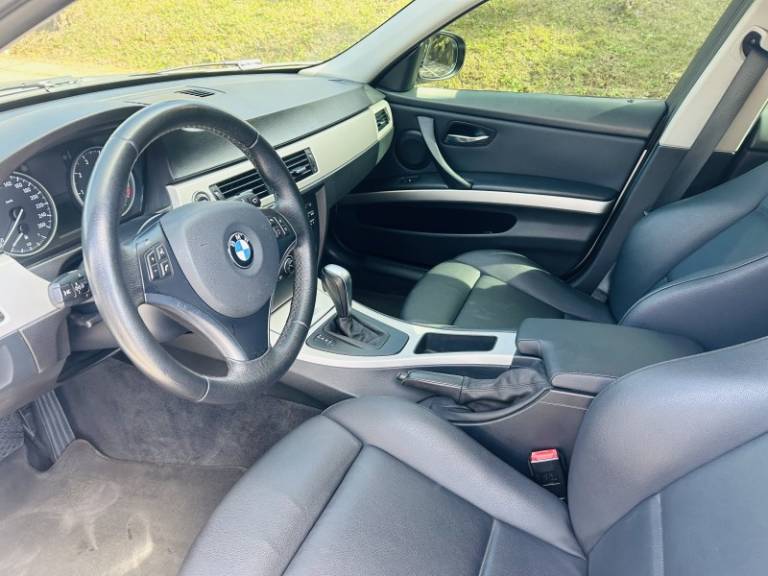 BMW - 320I - 2010/2011 - Prata - R$ 67.900,00
