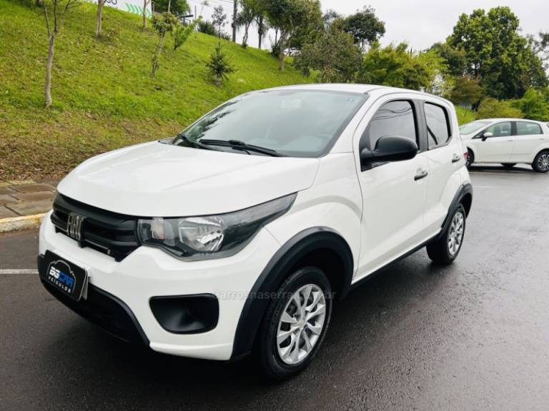 FIAT - MOBI - 2022/2023 - Branca - R$ 57.900,00