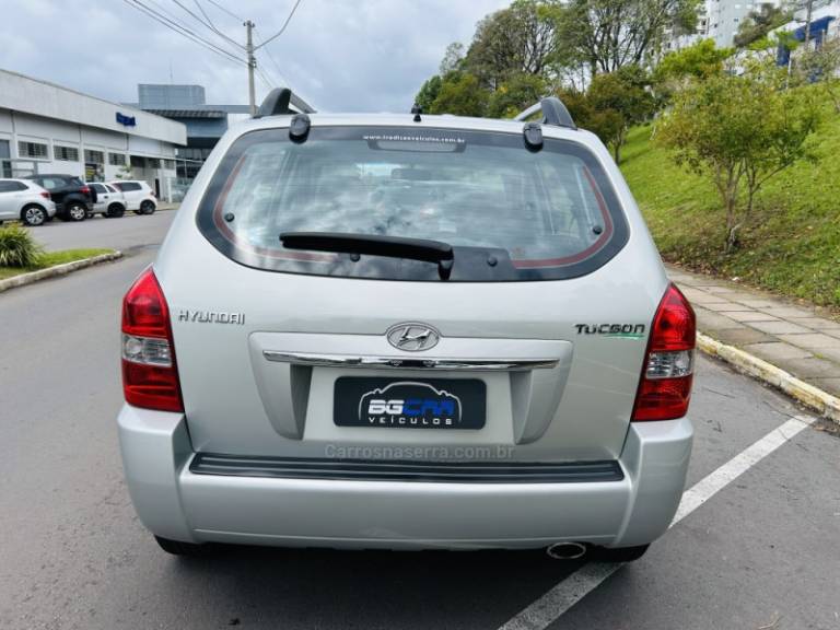 HYUNDAI - TUCSON - 2011/2012 - Prata - R$ 47.900,00