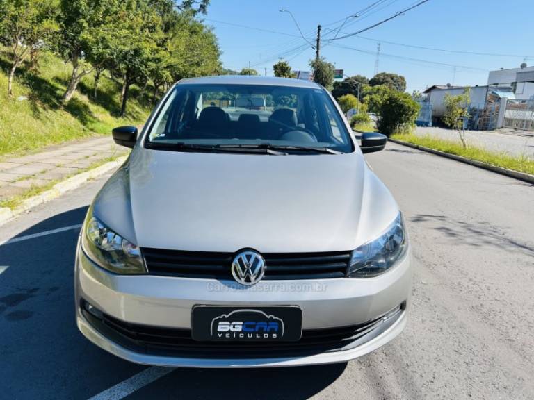 VOLKSWAGEN - VOYAGE - 2014/2015 - Cinza - R$ 45.900,00