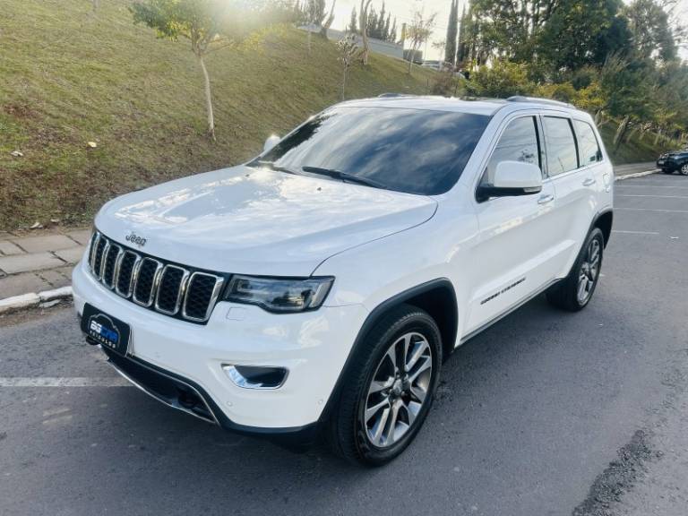 JEEP - GRAND CHEROKEE - 2018/2018 - Branca - R$ 189.900,00
