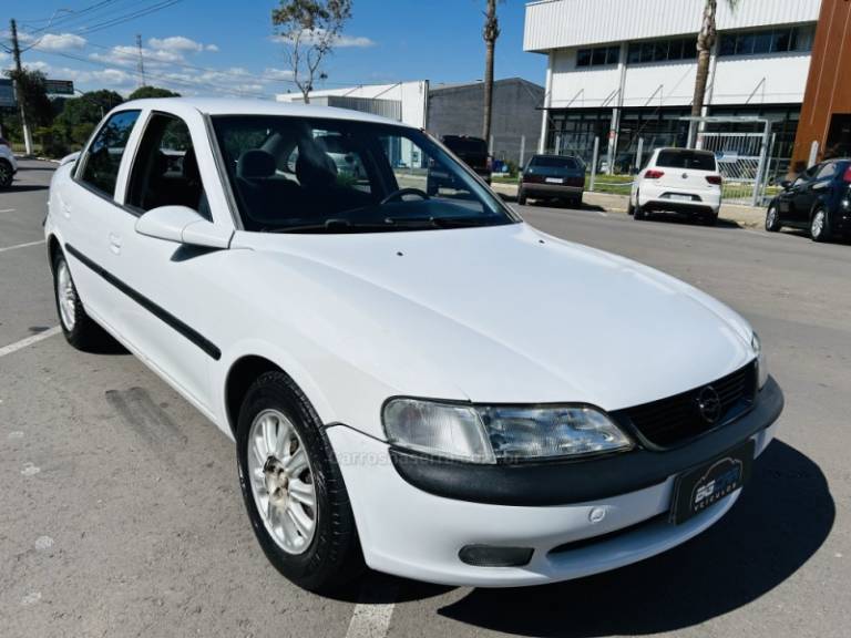 CHEVROLET - VECTRA - 1998/1998 - Branca - R$ 19.900,00