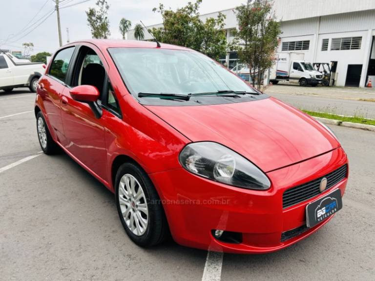 FIAT - PUNTO - 2007/2008 - Vermelha - R$ 30.900,00