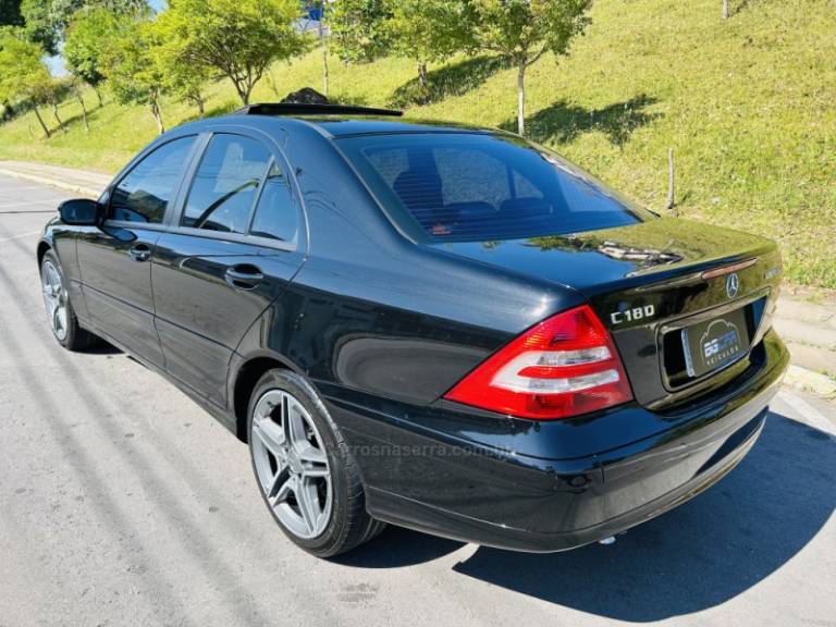MERCEDES-BENZ - C 180 - 2005/2006 - Preta - R$ 59.900,00