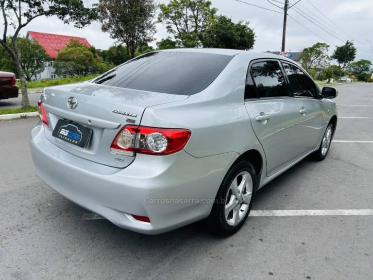 TOYOTA - COROLLA - 2012/2012 - Prata - R$ 68.900,00